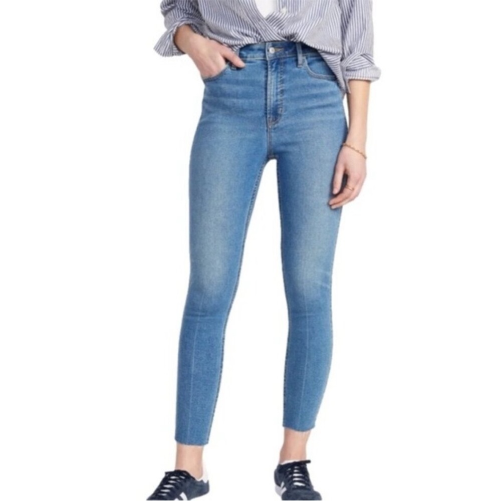 Old Navy higher high-rise rockstar super skinny jeans Chandra stretch size 8